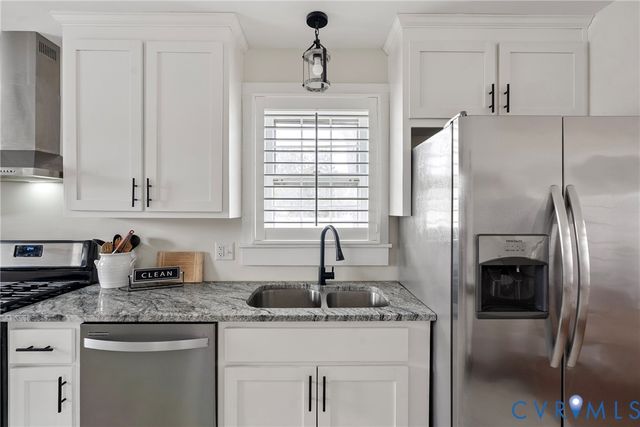 16225 General Puller Hwy, Deltaville, VA 23043