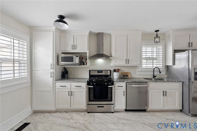 16225 General Puller Hwy, Deltaville, VA 23043