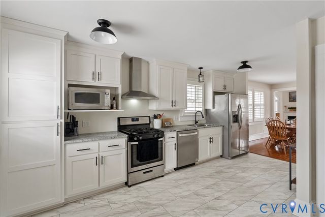 16225 General Puller Hwy, Deltaville, VA 23043