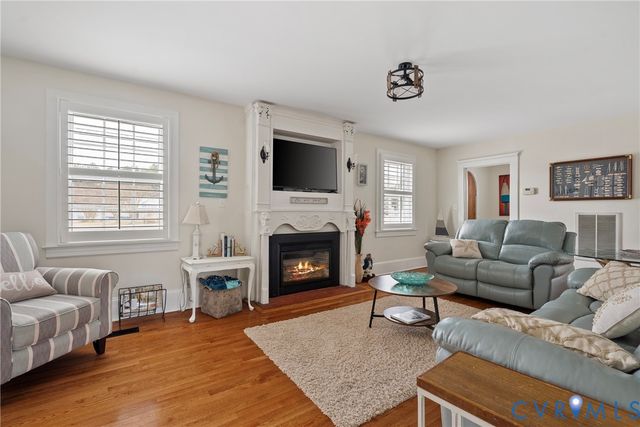 16225 General Puller Hwy, Deltaville, VA 23043