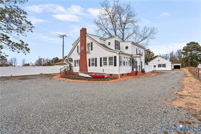 16225 General Puller Hwy, Deltaville, VA 23043