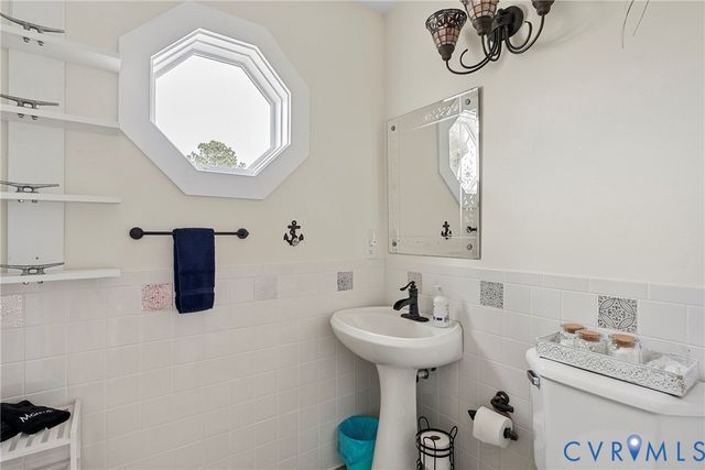 16225 General Puller Hwy, Deltaville, VA 23043