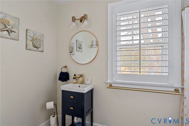 16225 General Puller Hwy, Deltaville, VA 23043