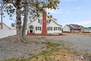 16225 General Puller Hwy, Deltaville, VA 23043