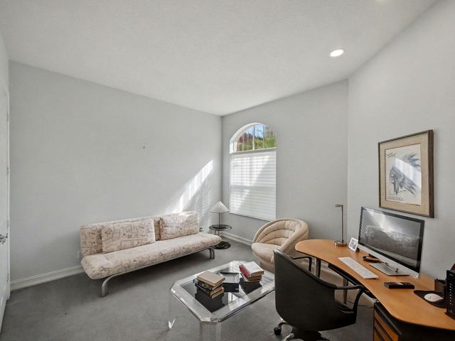 118 Palm Bay Dr. A, Palm Beach Gardens, FL 33418