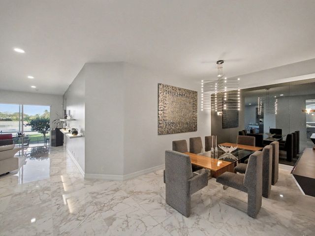 118 Palm Bay Dr. A, Palm Beach Gardens, FL 33418