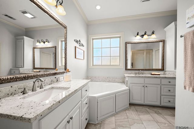 16417 Parker Place Dr, Prairieville, LA 70769