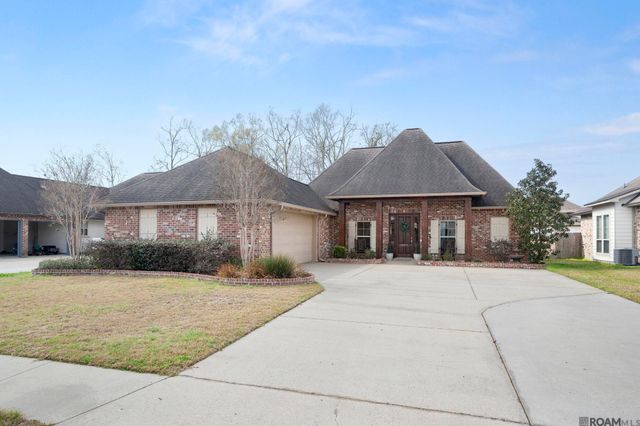 16417 Parker Place Dr, Prairieville, LA 70769