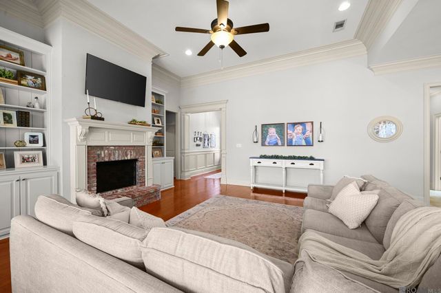 16417 Parker Place Dr, Prairieville, LA 70769