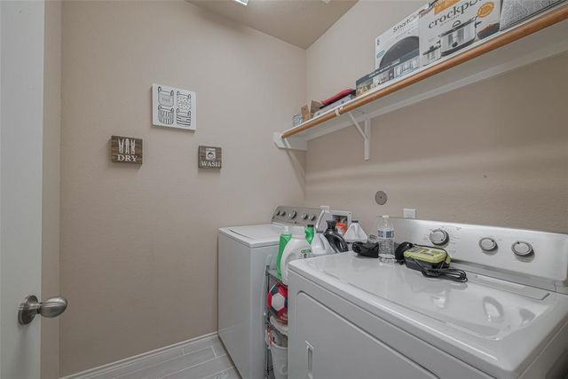 9459 E Woodmark, Conroe, TX 77304