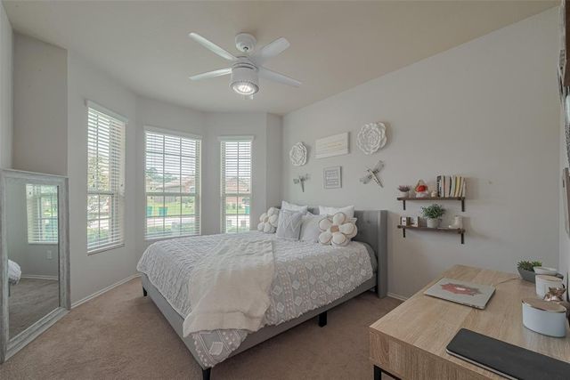 9459 E Woodmark, Conroe, TX 77304