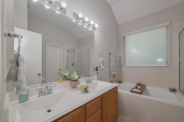 9459 E Woodmark, Conroe, TX 77304