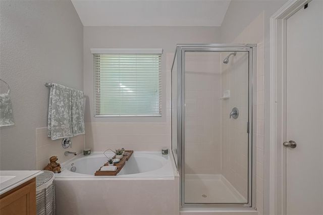 9459 E Woodmark, Conroe, TX 77304