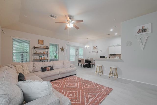 9459 E Woodmark, Conroe, TX 77304