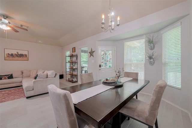 9459 E Woodmark, Conroe, TX 77304