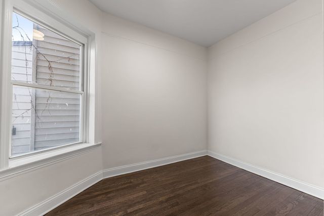 7532 S Champlain Avenue 2, Chicago, IL 60619