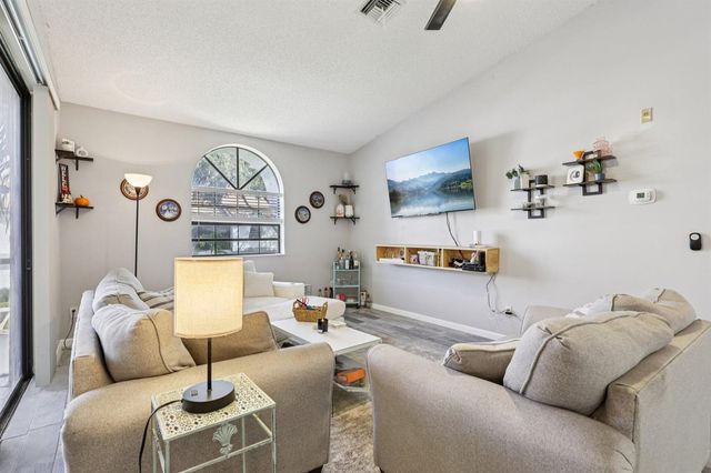 5394 Firenze Drive O, Boynton Beach, FL 33437