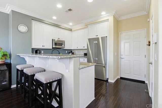 6934 Feldspar Pl, Carlsbad, CA 92009