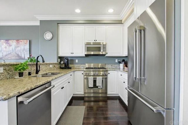 6934 Feldspar Pl, Carlsbad, CA 92009