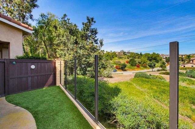 6934 Feldspar Pl, Carlsbad, CA 92009