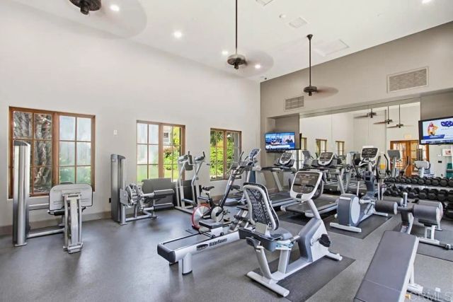 6934 Feldspar Pl, Carlsbad, CA 92009