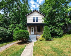 1085 Church Avenue, Glendale, OH 45246