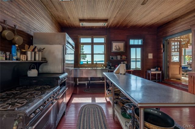 40029 Whiskey, Clayton, NY 13624