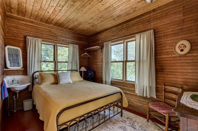 40029 Whiskey, Clayton, NY 13624