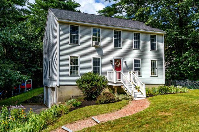 37 Tamarack Road, Lee, NH 03861