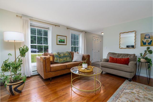 37 Tamarack Road, Lee, NH 03861