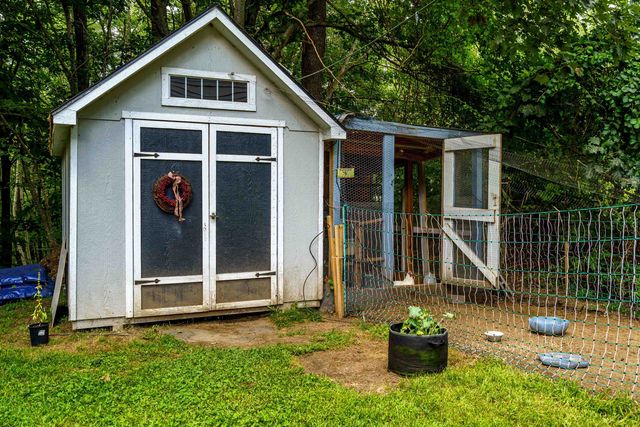 37 Tamarack Road, Lee, NH 03861