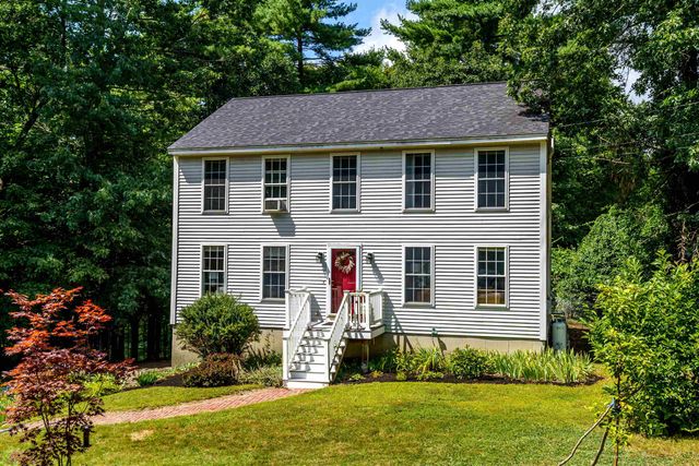 37 Tamarack Road, Lee, NH 03861