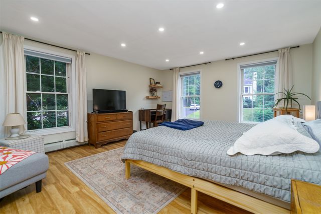 37 Tamarack Road, Lee, NH 03861