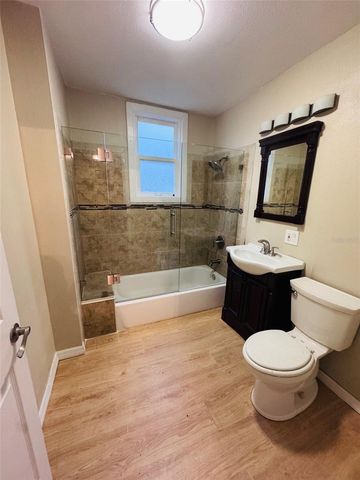 1910 E COLUMBUS DRIVE B, Tampa, FL 33605