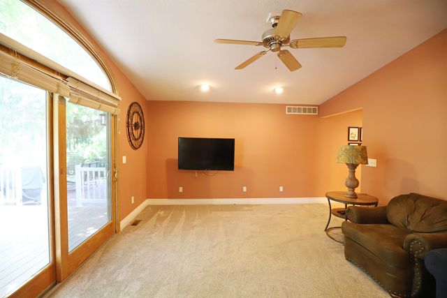 1536 Suzanne Court, Flushing, MI 48433