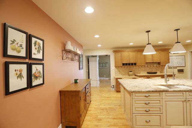 1536 Suzanne Court, Flushing, MI 48433