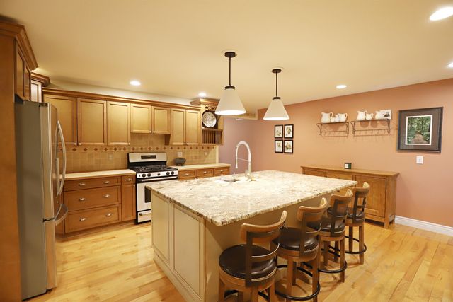 1536 Suzanne Court, Flushing, MI 48433