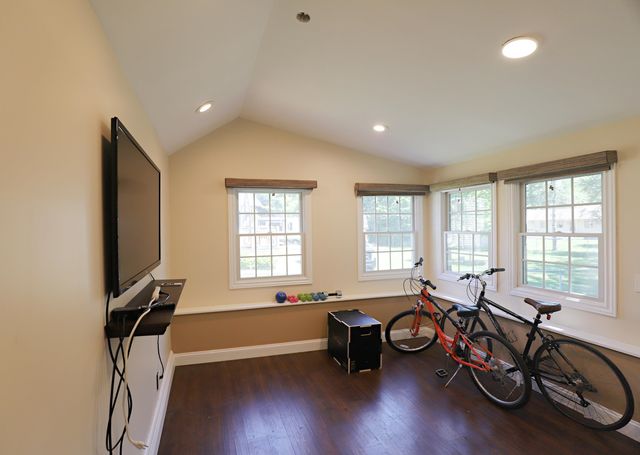 1536 Suzanne Court, Flushing, MI 48433