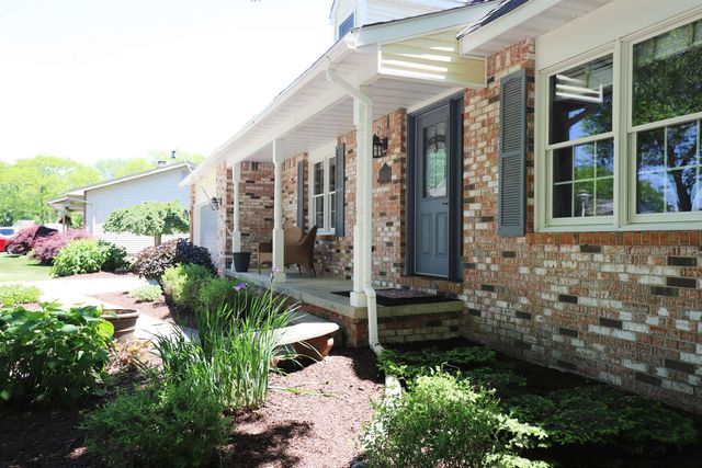 1536 Suzanne Court, Flushing, MI 48433