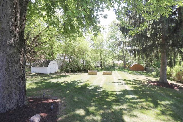1536 Suzanne Court, Flushing, MI 48433