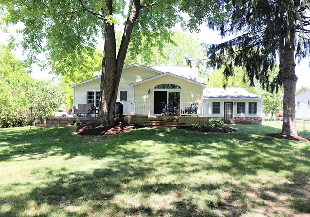 1536 Suzanne Court, Flushing, MI 48433