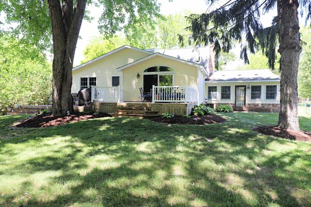 1536 Suzanne Court, Flushing, MI 48433