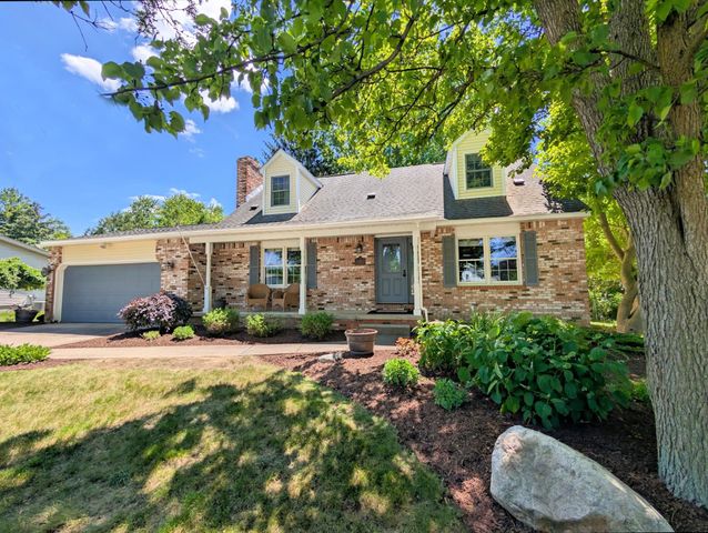 1536 Suzanne Court, Flushing, MI 48433