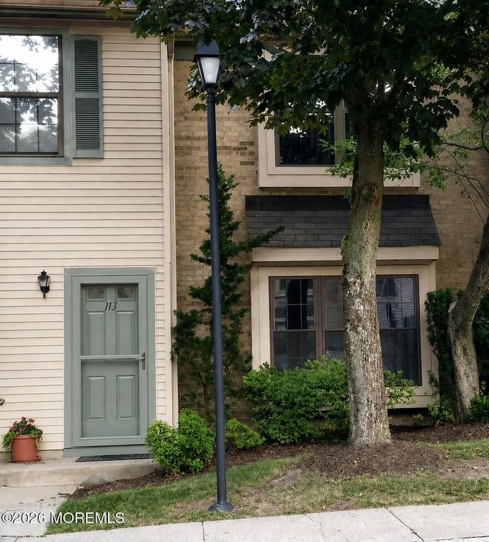 113 Dundee Court, Matawan, NJ 07747
