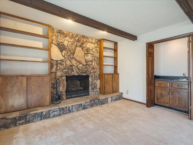 3130 Adirondack Drive NE, Cedar Rapids, IA 52402