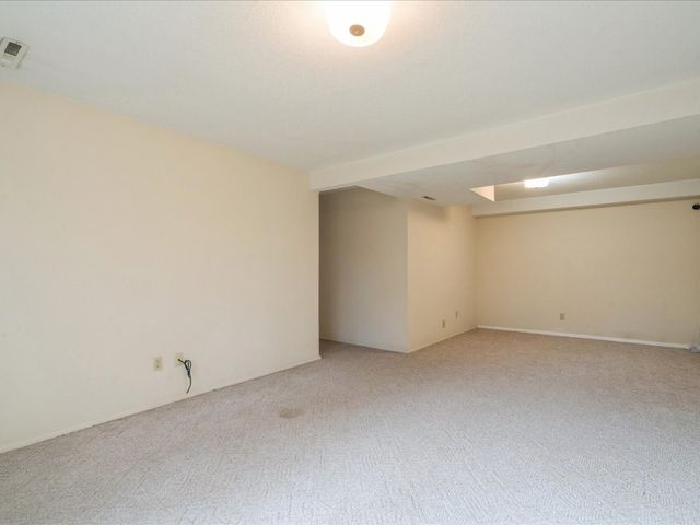 3130 Adirondack Drive NE, Cedar Rapids, IA 52402