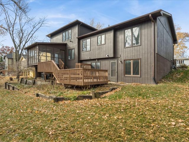 3130 Adirondack Drive NE, Cedar Rapids, IA 52402