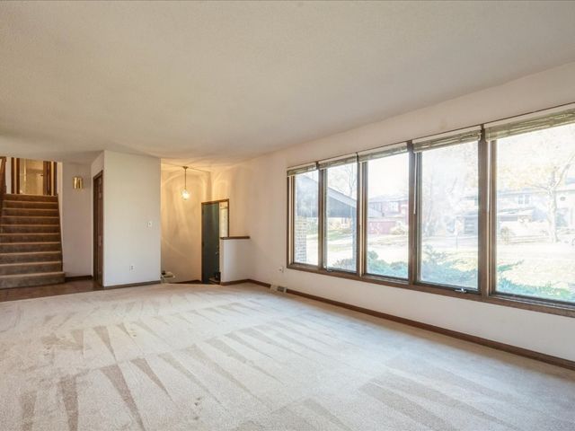 3130 Adirondack Drive NE, Cedar Rapids, IA 52402