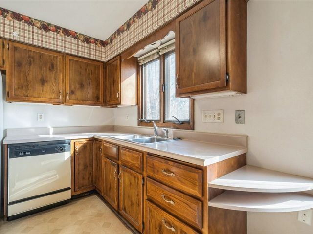 3130 Adirondack Drive NE, Cedar Rapids, IA 52402