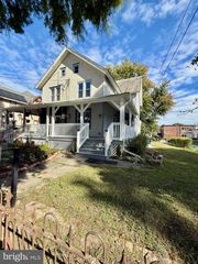 122 COOPER AVE, Woodlynne, NJ 08107